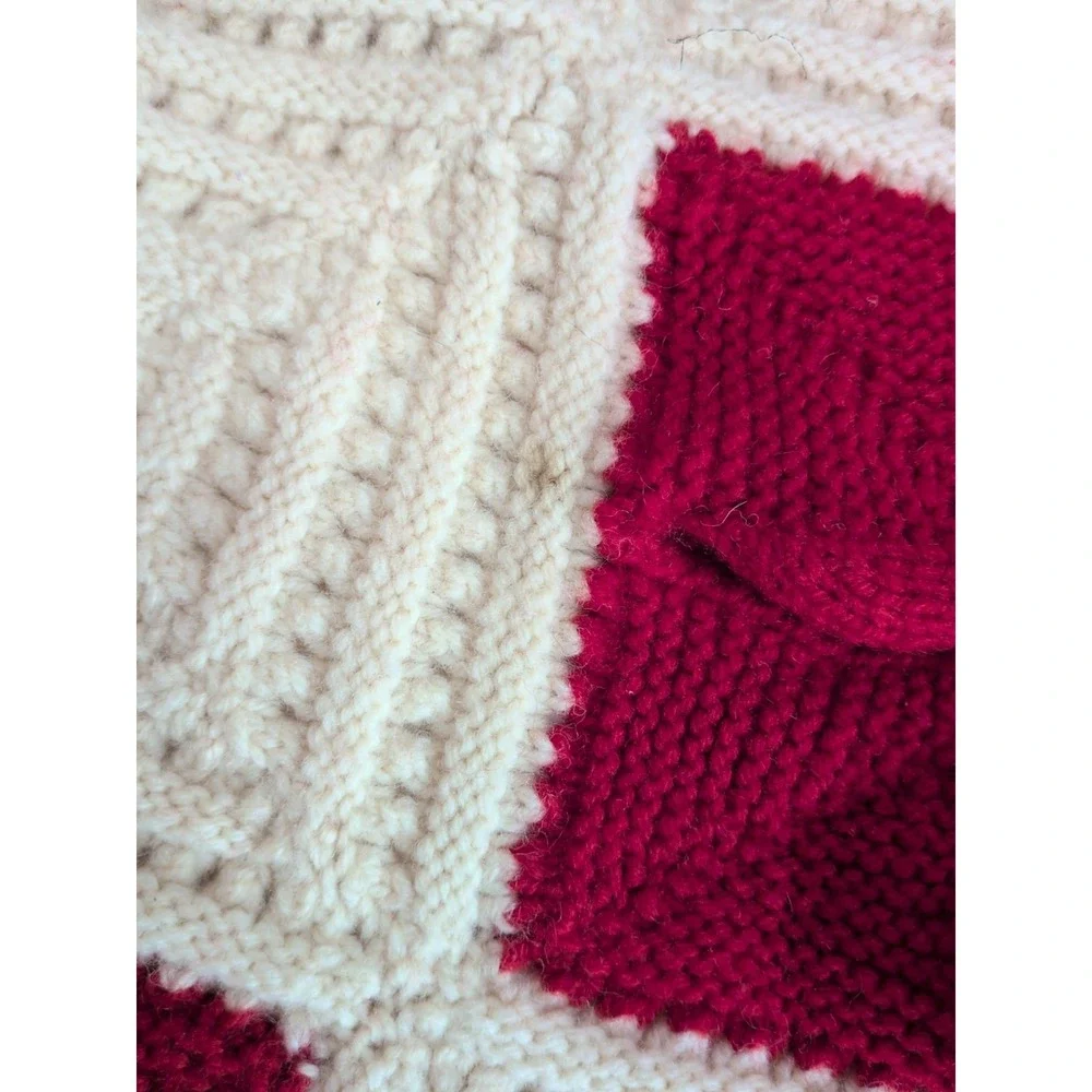 VTG  Granny Nantucket Poinsettia Afghan 87